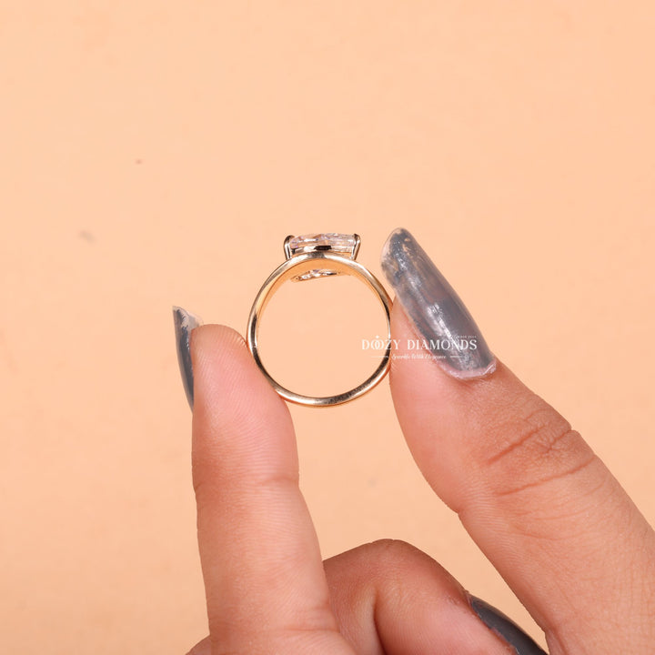 2.0CT-3.0CT East West Pear E/VS1 Lab Grown Diamond Unique Wave Engagement Ring