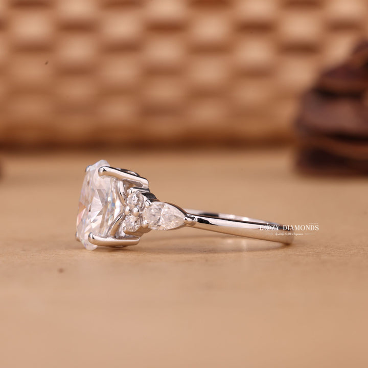 1.50CT-2.50CT Oval Cut E/VS1 Lab Grown Diamond Cluster Engagement Ring