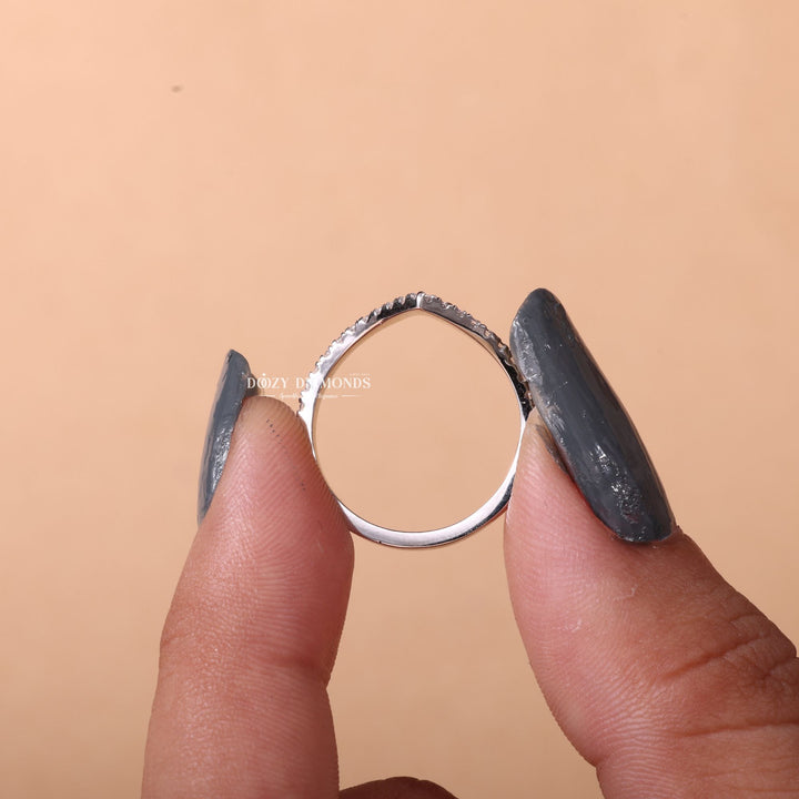 Round Cut Lab Grown Diamond EF/VVS Curved Wedding Band