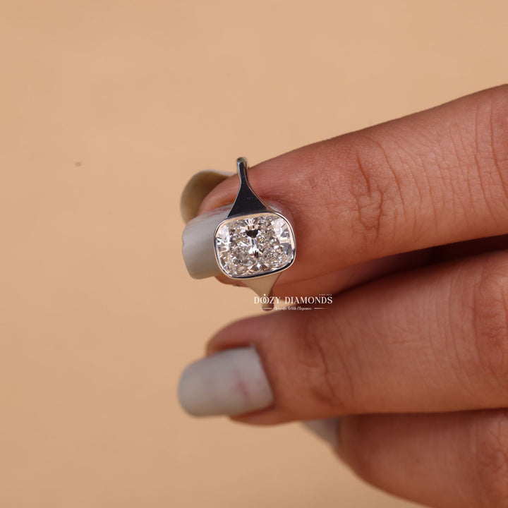 3.0CT-5.0CT Bezel Set Cushion FE/VS2 Lab Grown Diamond Engagement Ring