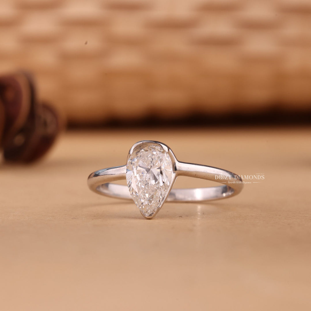 1.0CT-2.0CT Pear Cut E/VS2 Lab Grown Diamond Solitaire Engagement Ring for Her