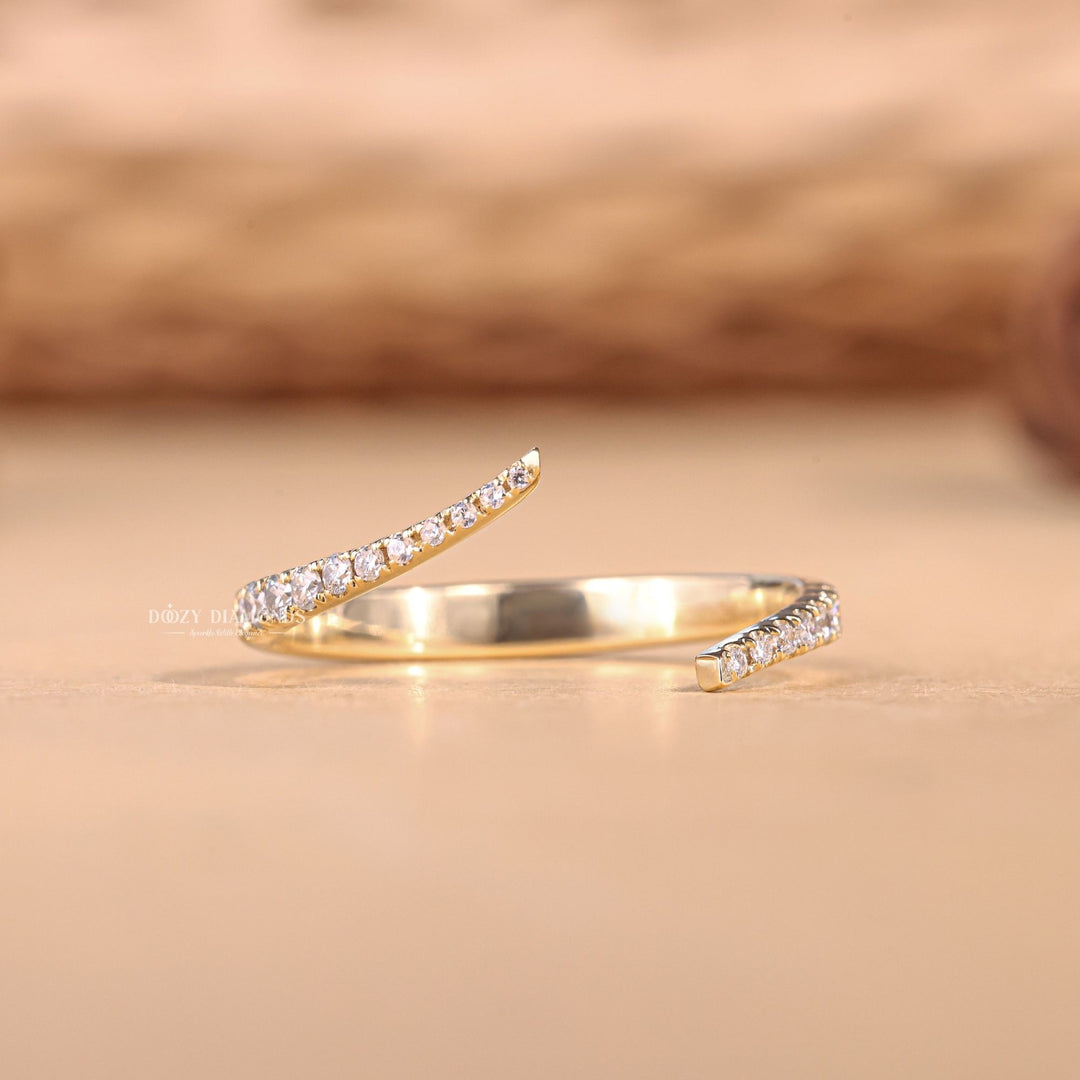 Round Cut Lab Grown Diamond EF/VVS Open Wedding Band