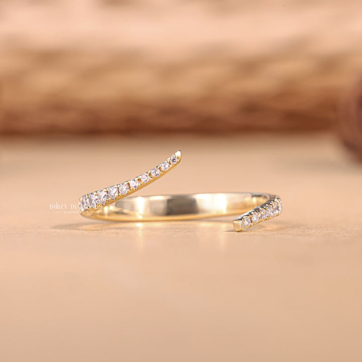 Round Cut Lab Grown Diamond EF/VVS Open Wedding Band
