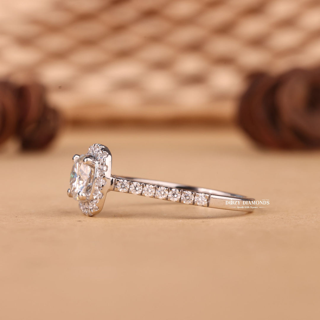 0.50CT-1.50CT Round Cut F/VS1 Lab Grown Diamond Halo Engagement Ring