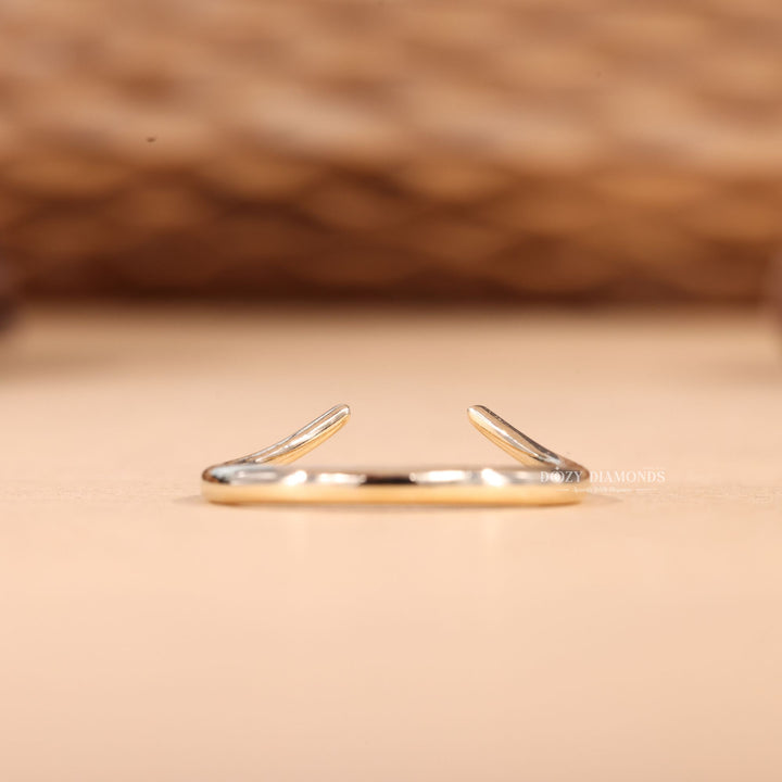 18K Solid Yellow Gold Curved Eve Wedding Band