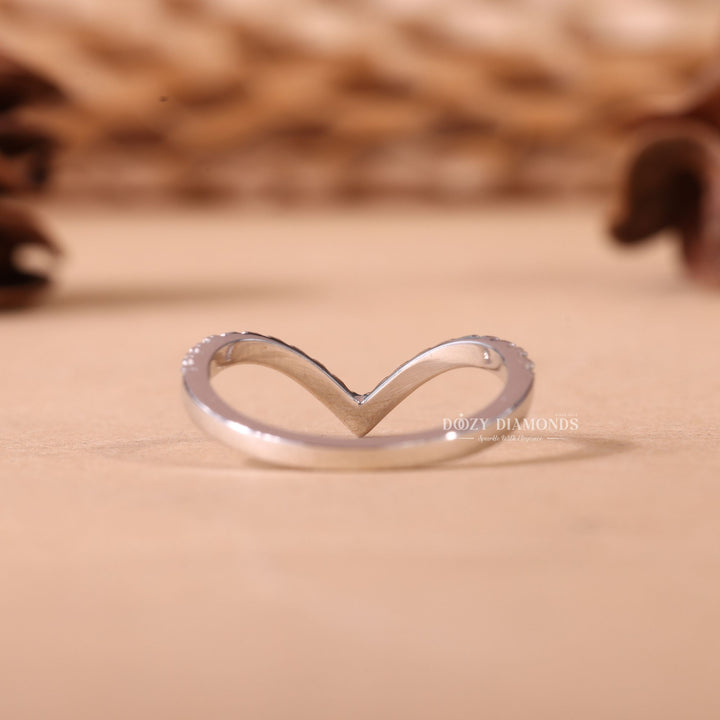 Round Cut Lab Grown Diamond EF/VVS Curved Wedding Band
