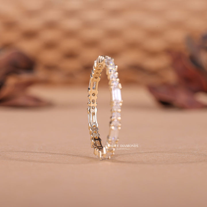 Round diamond promise band, Round diamond band gold, Round diamond band white gold, Round diamond band rose gold, Round diamond band yellow gold