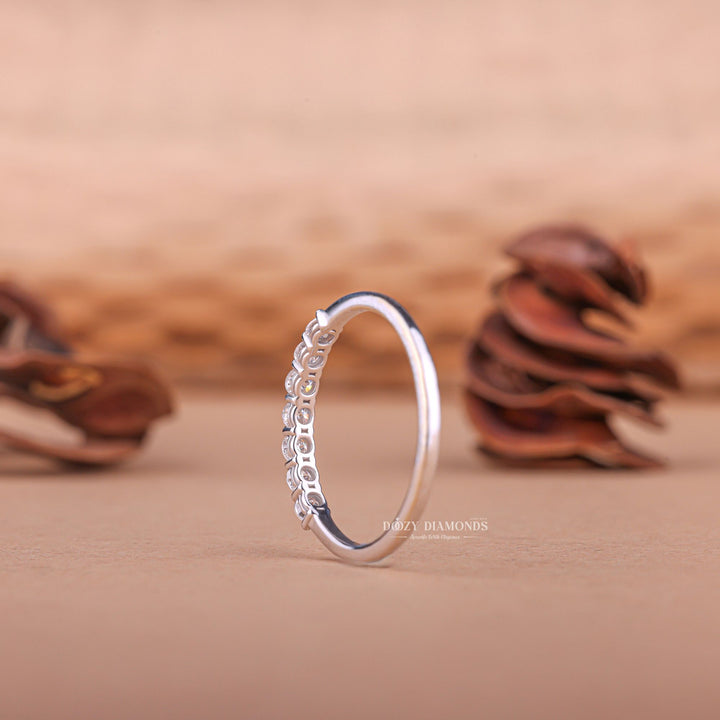 Round diamond band for women, Round diamond band for men, Round diamond band for couples, Round diamond band vintage, Round diamond band antique, Round diamond band pave, Round diamond band channel set, Round diamond band prong set,