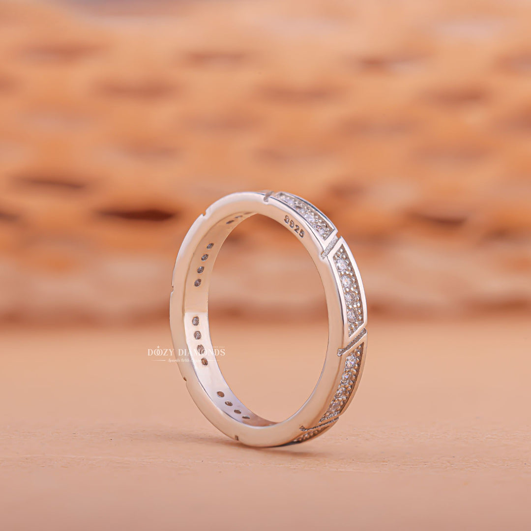 Round diamond band for couples, Round diamond band vintage, Round diamond band antique, Round diamond band pave, Round diamond band channel set, Round diamond band prong set, 