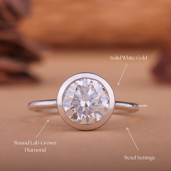 Round modern diamond engagement ring, Round traditional diamond engagement ring, Round halo diamond engagement ring, Round halo diamond engagement ring, 