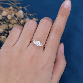 round-shaped-moissanite-cluster-engagement-ring