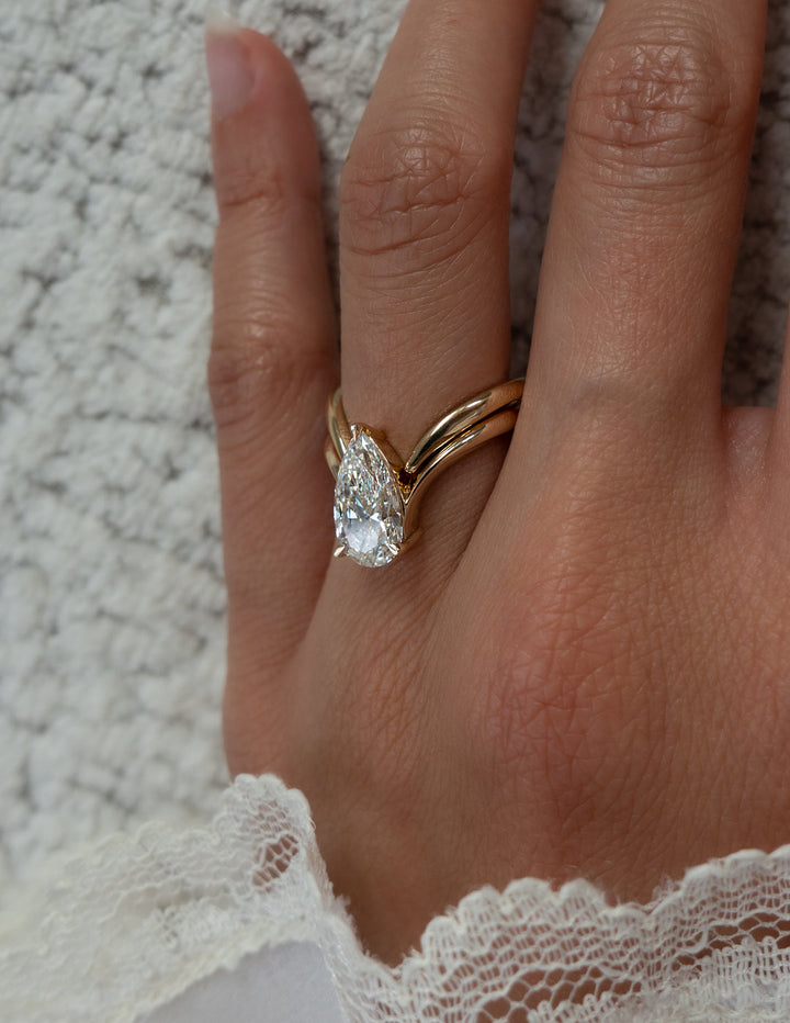 1.50CT Pear F-VS Lab Grown Eve Wedding Ring with V Shape Open Band