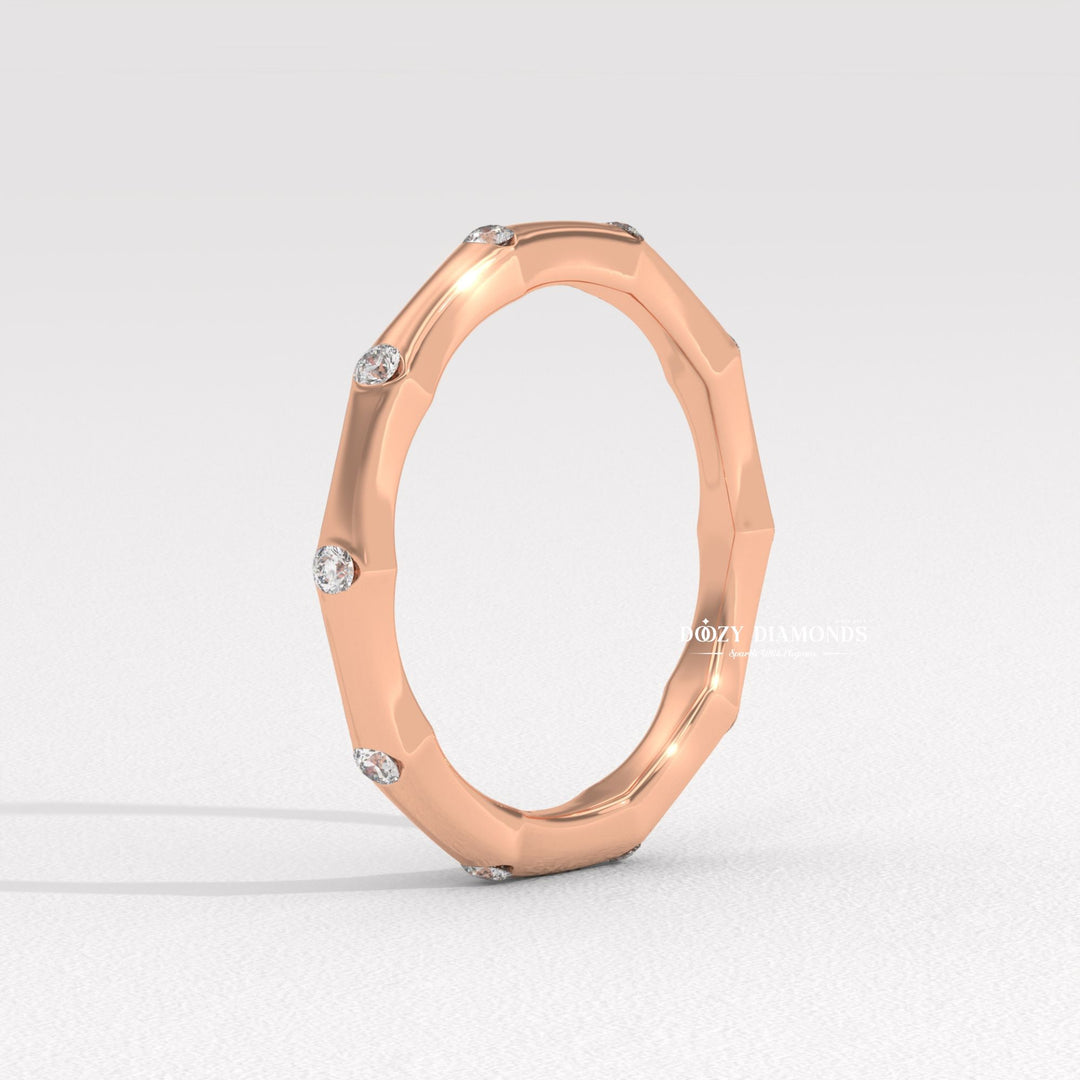 Scalloped diamond band
1.5mm diamond band
Solid gold dainty ring