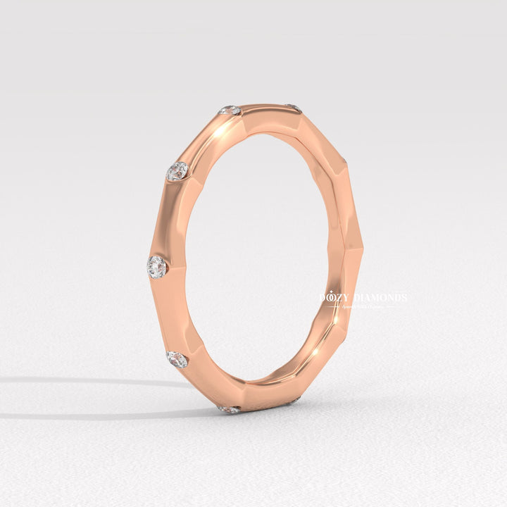 Scalloped diamond band
1.5mm diamond band
Solid gold dainty ring
