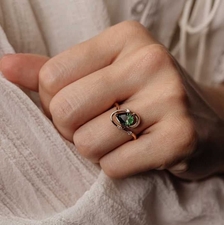 1.50CT-2.50CT Green Pear Cut Antique Lab Grown Diamond Engagement Ring
