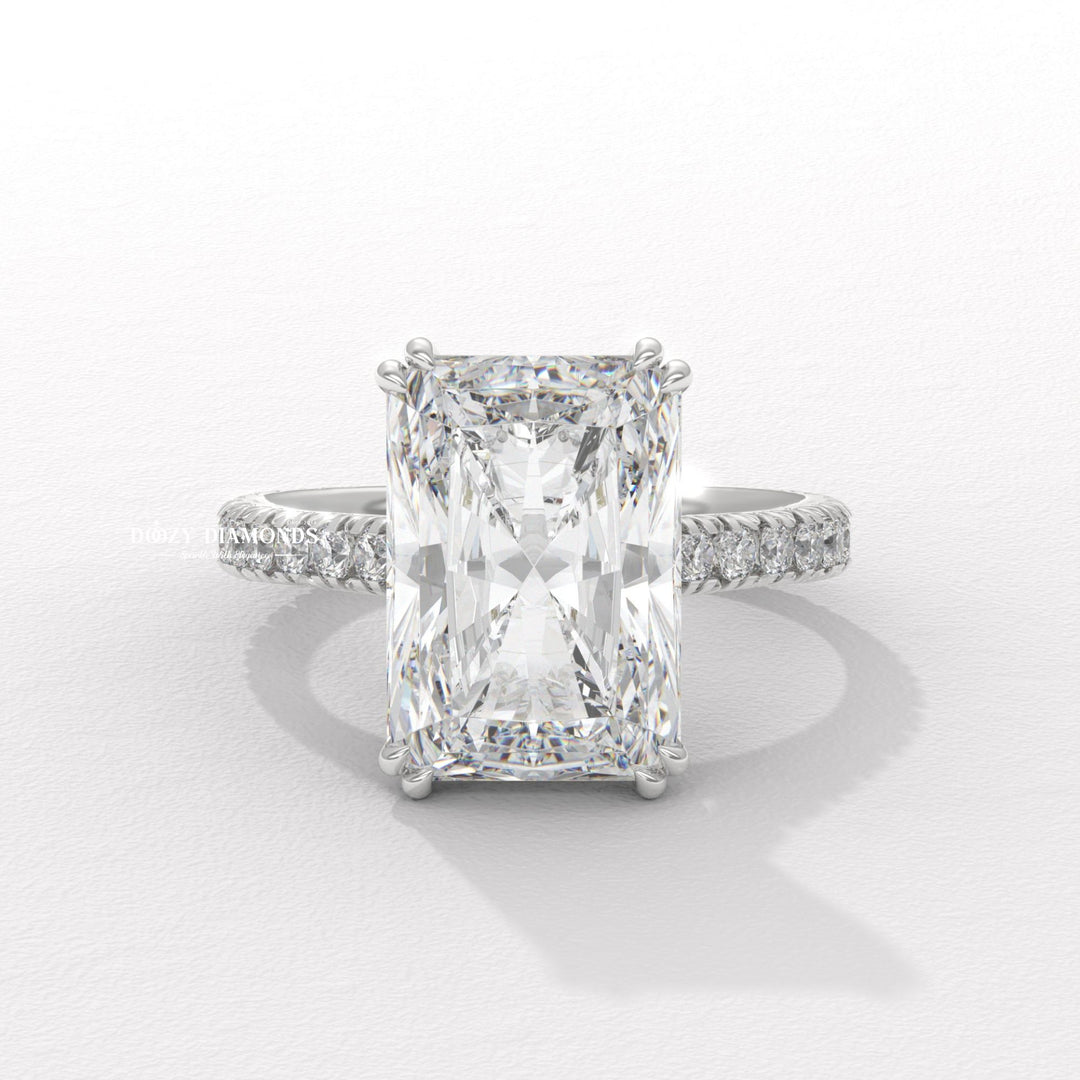 Sustainable lab grown diamond ring
Ethical radiant cut engagement ring
IGI certified lab diamond ring