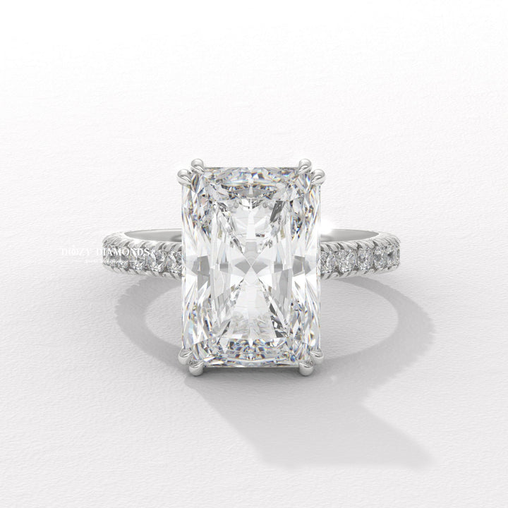 Sustainable lab grown diamond ring
Ethical radiant cut engagement ring
IGI certified lab diamond ring