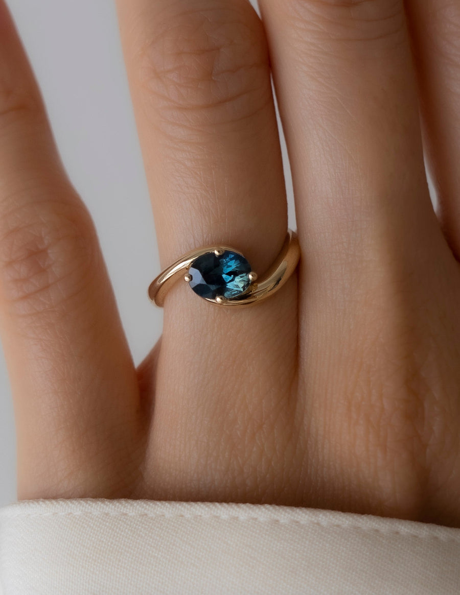 Oval cut engagement ring, Oval diamond engagement ring, Oval solitaire engagement ring, Oval halo engagement ring, Oval pave engagement ring, Oval vintage engagement ring, Oval classic engagement ring, Oval modern engagement ring, Oval three-stone engagement ring, Oval side stone engagement ring, Oval cathedral engagement ring, Oval bezel engagement ring, Oval tension set engagement ring, Oval split shank engagement ring, 