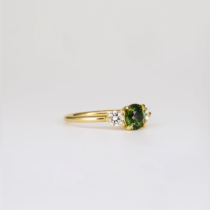 1.0CT-2.0CT  Round Australian Teal Sapphire Diamond Engagement Ring