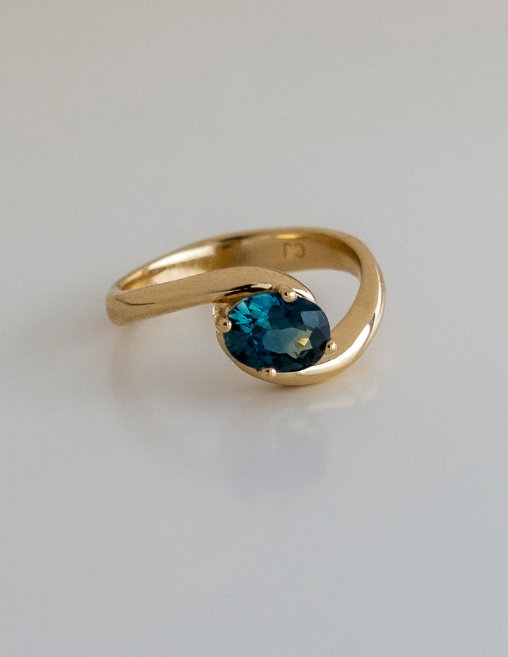 1.0CT-2.0CT Blue Sapphire Oval Cut Lab Grown Diamond Bypass Engagement Ring