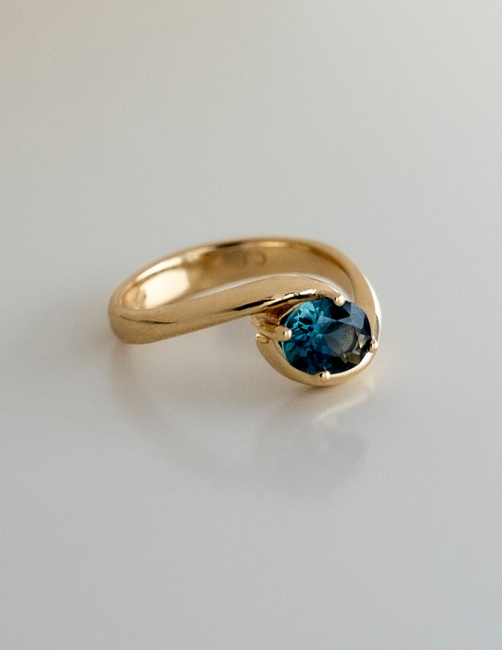 Oval excellent cut diamond engagement ring, Oval very good cut diamond engagement ring, Oval fair cut diamond engagement ring, Oval good cut diamond engagement ring, Oval top-rated diamond engagement ring, Oval handmade diamond engagement ring, Oval custom diamond engagement ring, Oval made-to-order diamond engagement ring, Oval personalized diamond engagement ring, Oval exclusive diamond engagement ring,