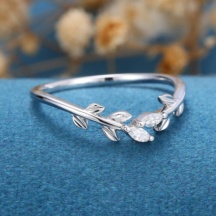 marquise-shaped-moissanite-nature-inspired-wedding-band