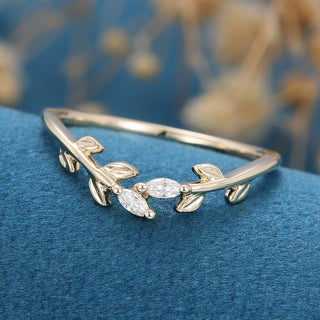 marquise-shaped-moissanite-nature-inspired-wedding-band-1