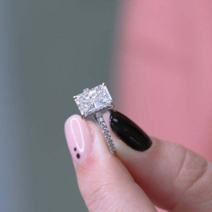 radiant cut diamond ring,