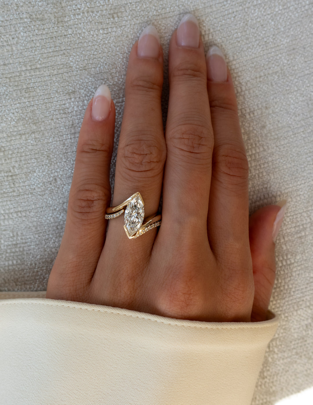 2.0CT Half Bezel Marquise F-VS Lab Grown Wedding Ring with Curved Band