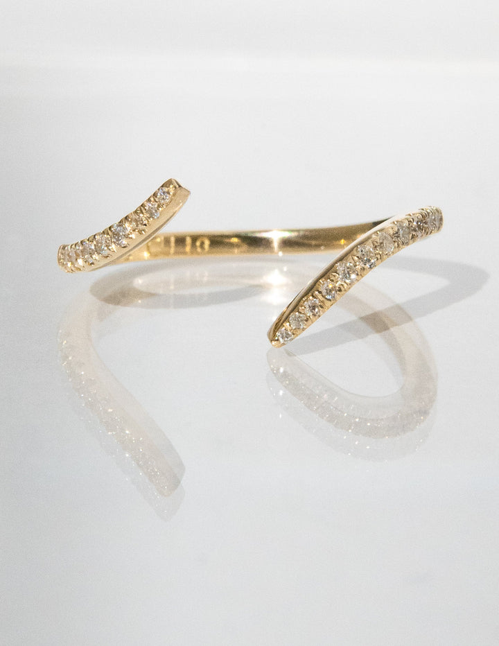 Round Diamond CVD EF/VVS Wrap Pavé Wedding Band For Women