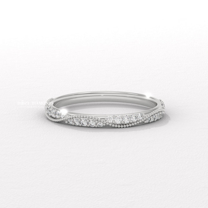 Victorian style ring
Unique bridal band
Sustainable diamond jewelry