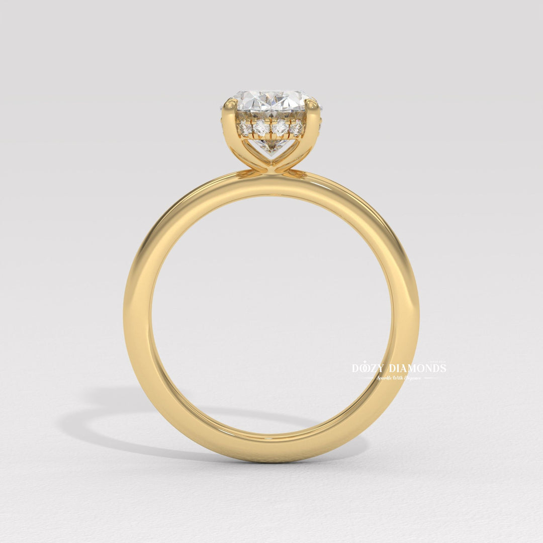 18k yellow gold oval ring
Yellow gold engagement ring
Oval diamond ring
