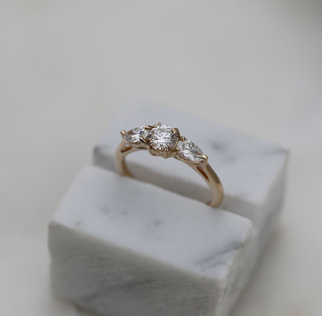 round-3-stones-cvd-e-vs1-diamond-engagement-ring