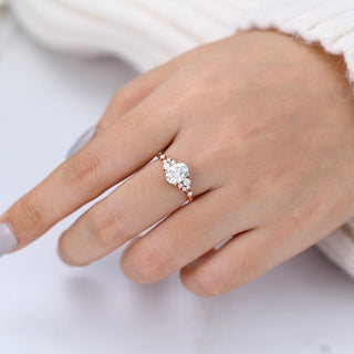 oval-shaped-moissanite-cluster-engagement-ring-13