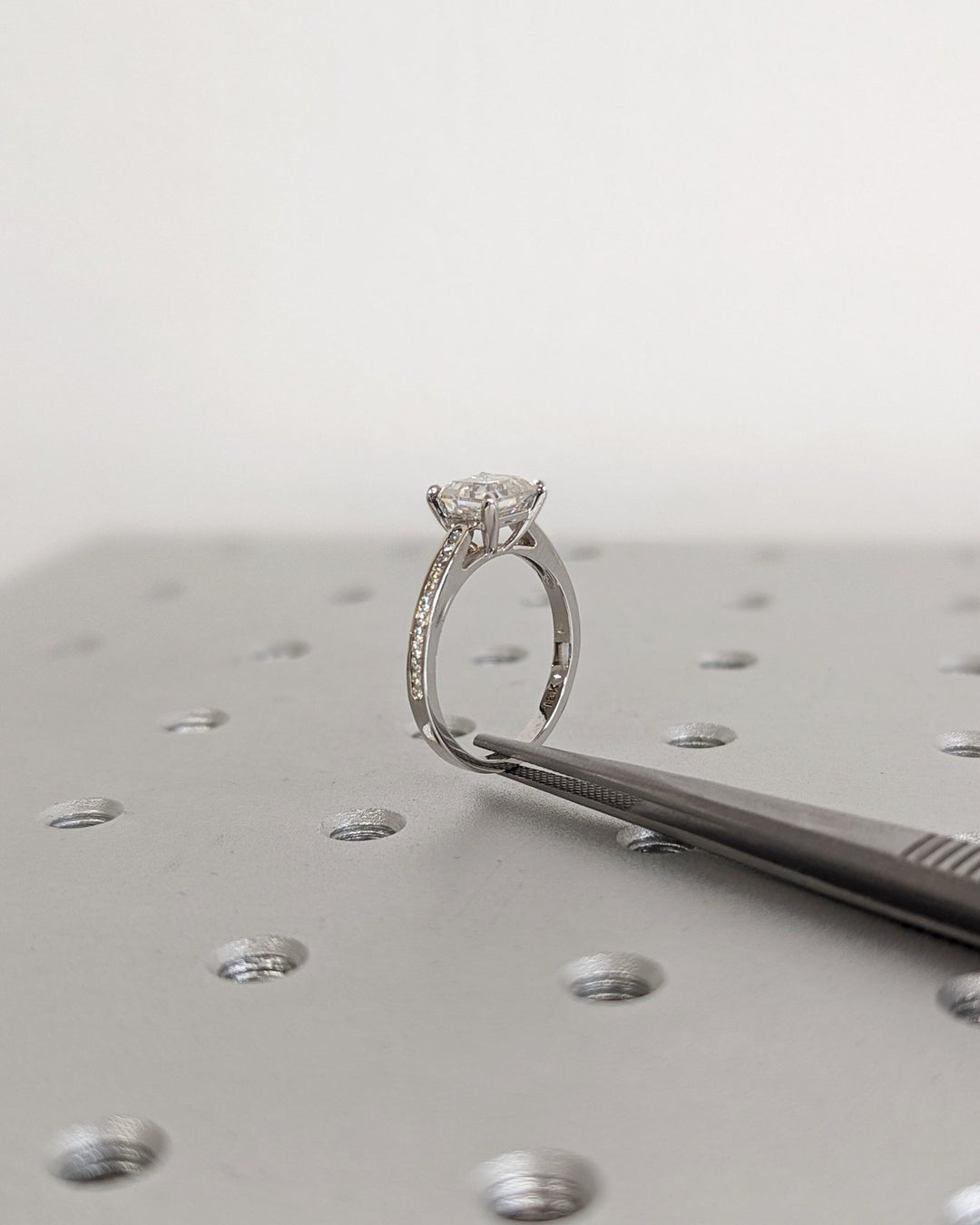 , high clarity diamond ring