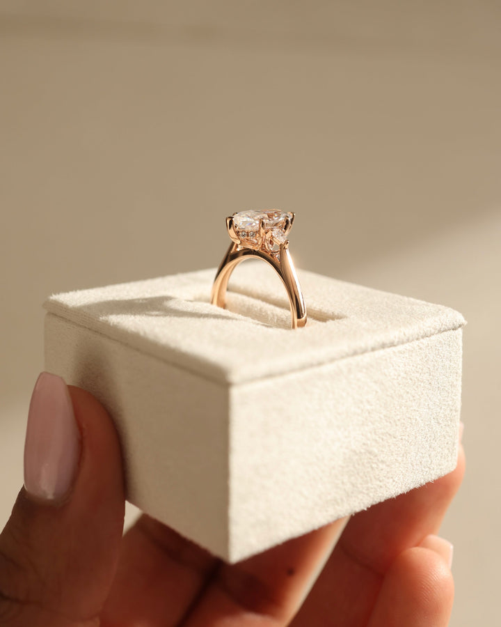 balanced three stone setting, floating three stone setting, open gallery three stone setting, closed gallery three stone setting, double prong three stone setting, single prong three stone setting, hidden prong three stone setting, minimal prong three stone setting, modern prong three