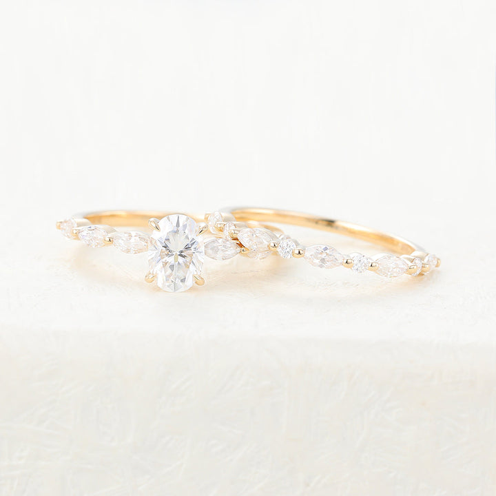 0-84-ct-oval-moissanite-solitaire-bridal-ring-set