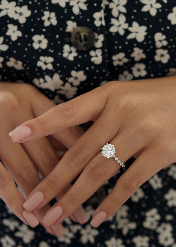 diamond halo engagement ring,
