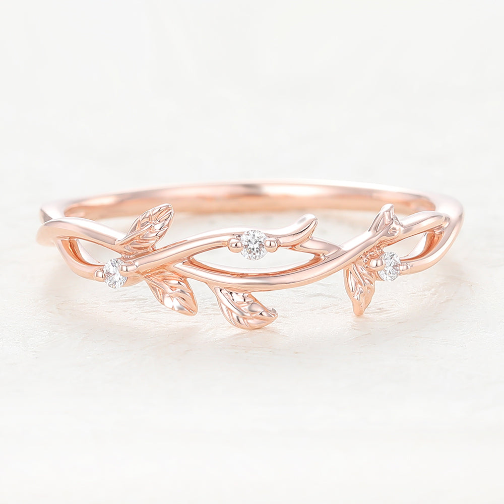 round-shaped-moissanite-twig-style-wedding-band