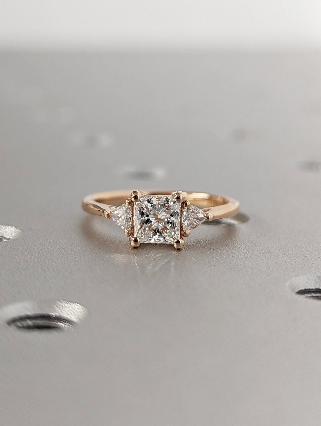 luxurious princess diamond ring,