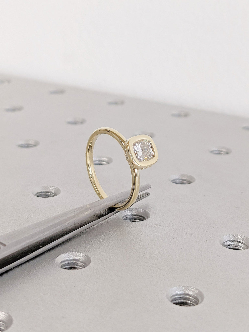 exclusive diamond ring,
