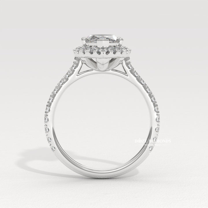 glamorous diamond ring, marquise engagement ring for women, luxury proposal jewelry, wedding jewelry for women, ethical bridal jewelry, modern bridal ring, elegant proposal ring, sustainable luxury jewelry,