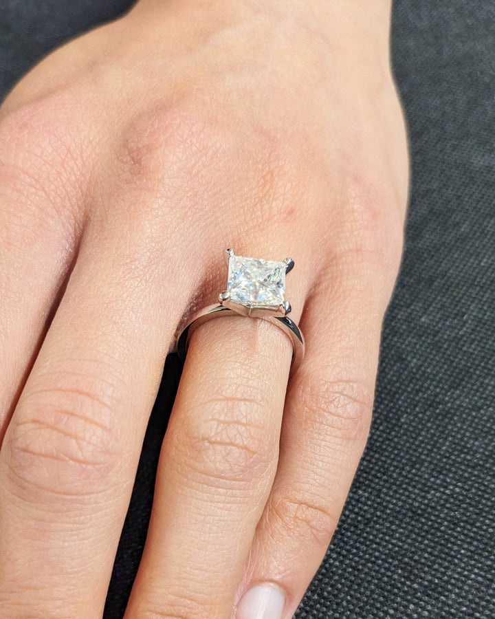 princess cut luxury bridal ring,