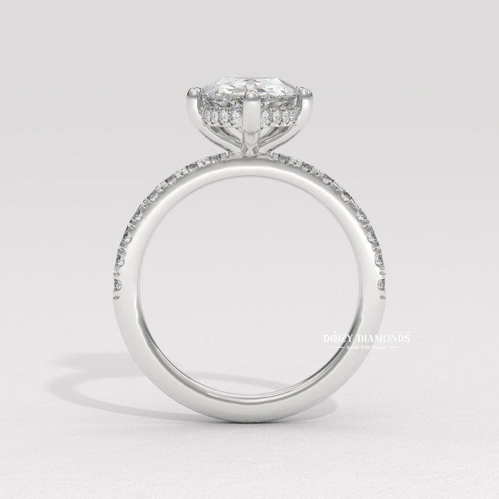 diamond ring for her, sparkling engagement ring, elegant engagement ring, timeless engagement ring, classic diamond ring, modern engagement ring, women's engagement ring, bridal jewelry, wedding jewelry, fine jewelry ring, luxury bridal ring, diamond