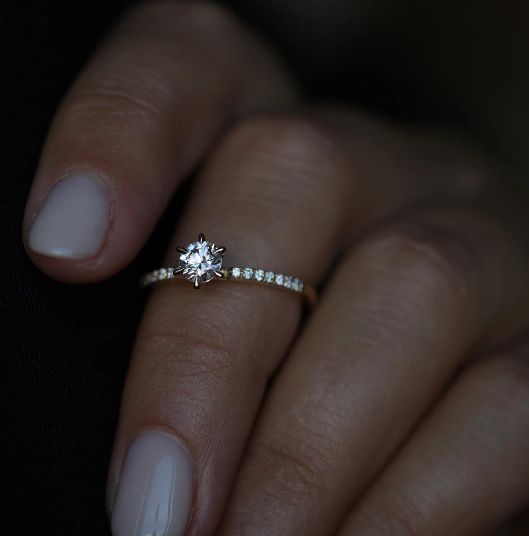 luxury round ring