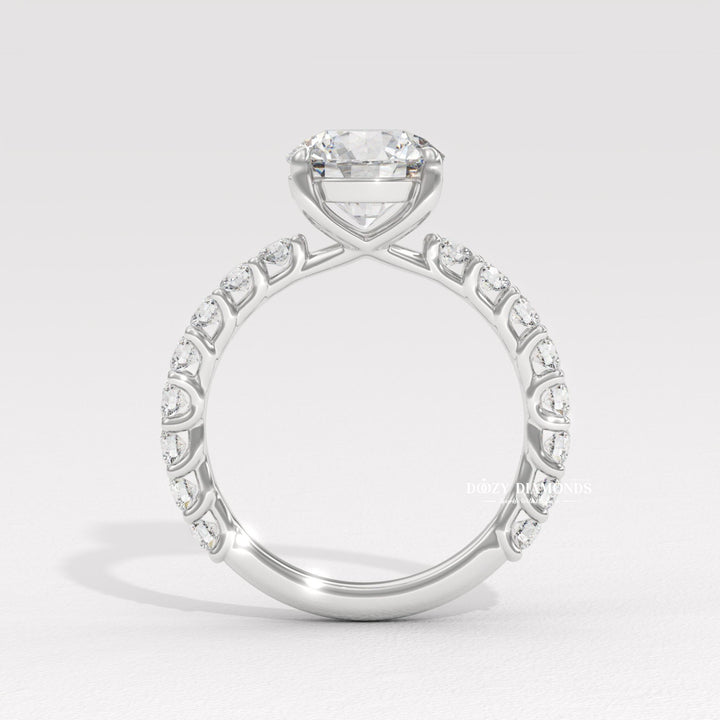 anniversary ring, promise ring, luxury jewelry, statement diamond ring, premium diamond ring, elegant engagement ring, timeless engagement ring, modern engagement ring