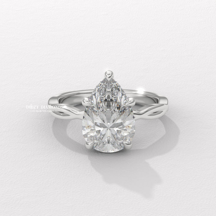 diamond ring gift for her, forever engagement ring, timeless diamond jewelry, yellow gold jewelry, pear shape bridal ring, elegant yellow gold ring, luxury pear engagement ring, romantic bridal ring,