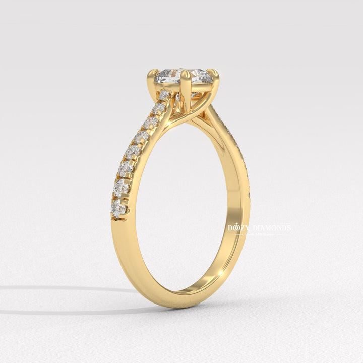 diamond ring trend, bridal style ring, fine jewelry collection, luxury gift for her, diamond lover ring, sparkling center stone, statement bridal jewelry, engagement jewelry trend