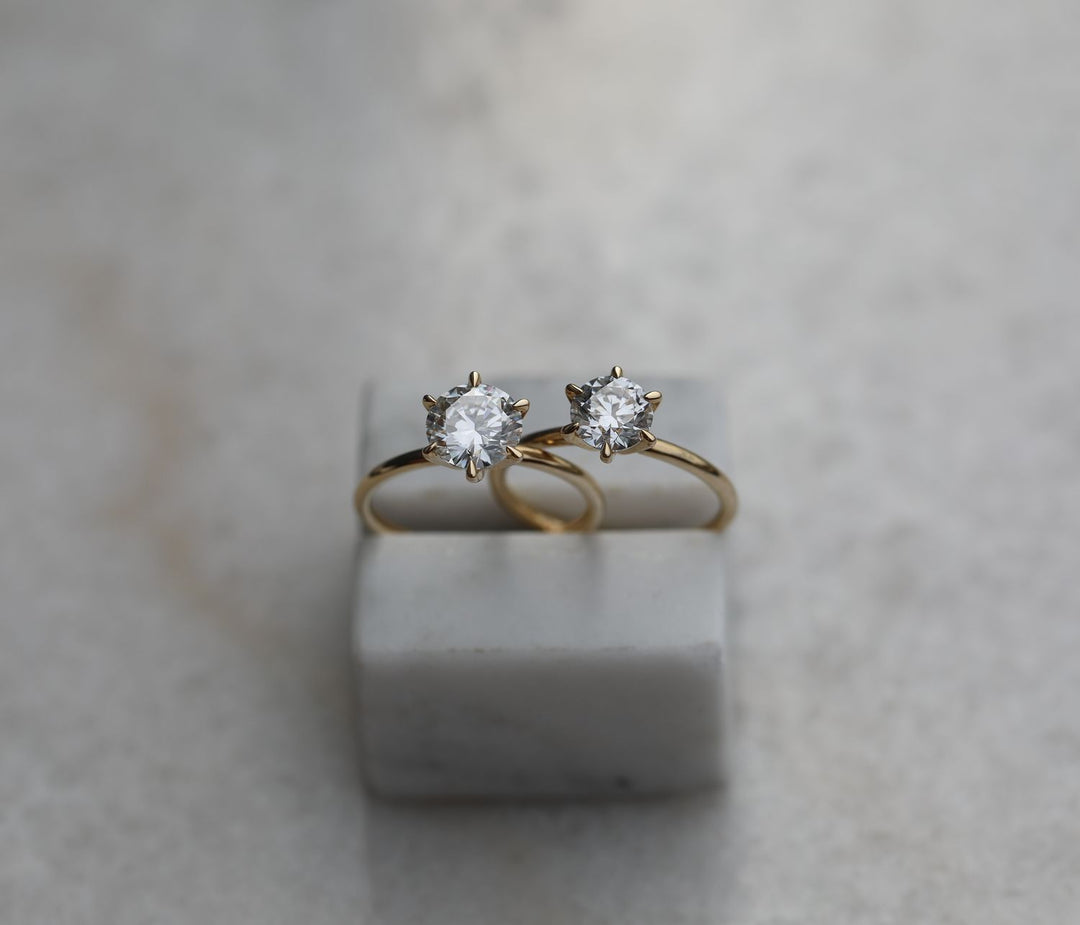 four prong diamond ring,