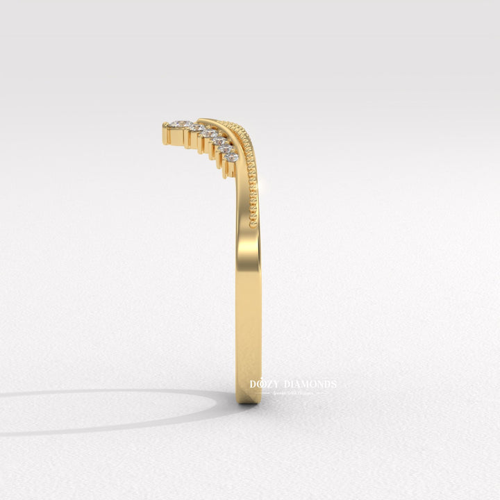 Milgrain Wedding Band in Yellow Gold with Curved Design